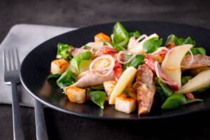 Apple and Mackerel are a wonderful combination and bacon makes everything better so this smoked mackerel salad with apple and bacon has you covered!
