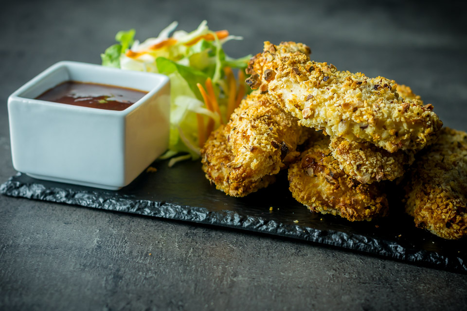 Baked Hazelnut Chicken Tenders with Spicy Dipping Sauce Krumpli