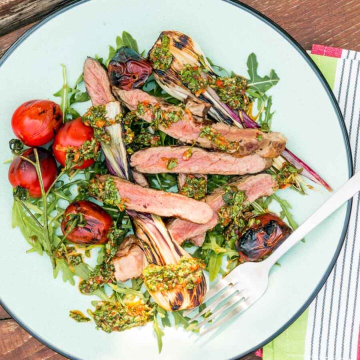 Chimichurri Sauce is the now classic Argentine and Uruguian uncooked sauce that is the perfect accompaniment to grilled meats and in this case, rump steak!