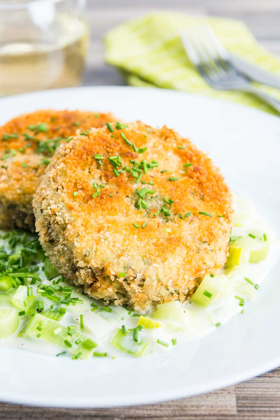 Sardine and Salmon Fish Cakes With Creamed Leeks These wonderful sardine and salmon fish cakes are packed full of great spring flavours and come served with fantastic creamed leeks.