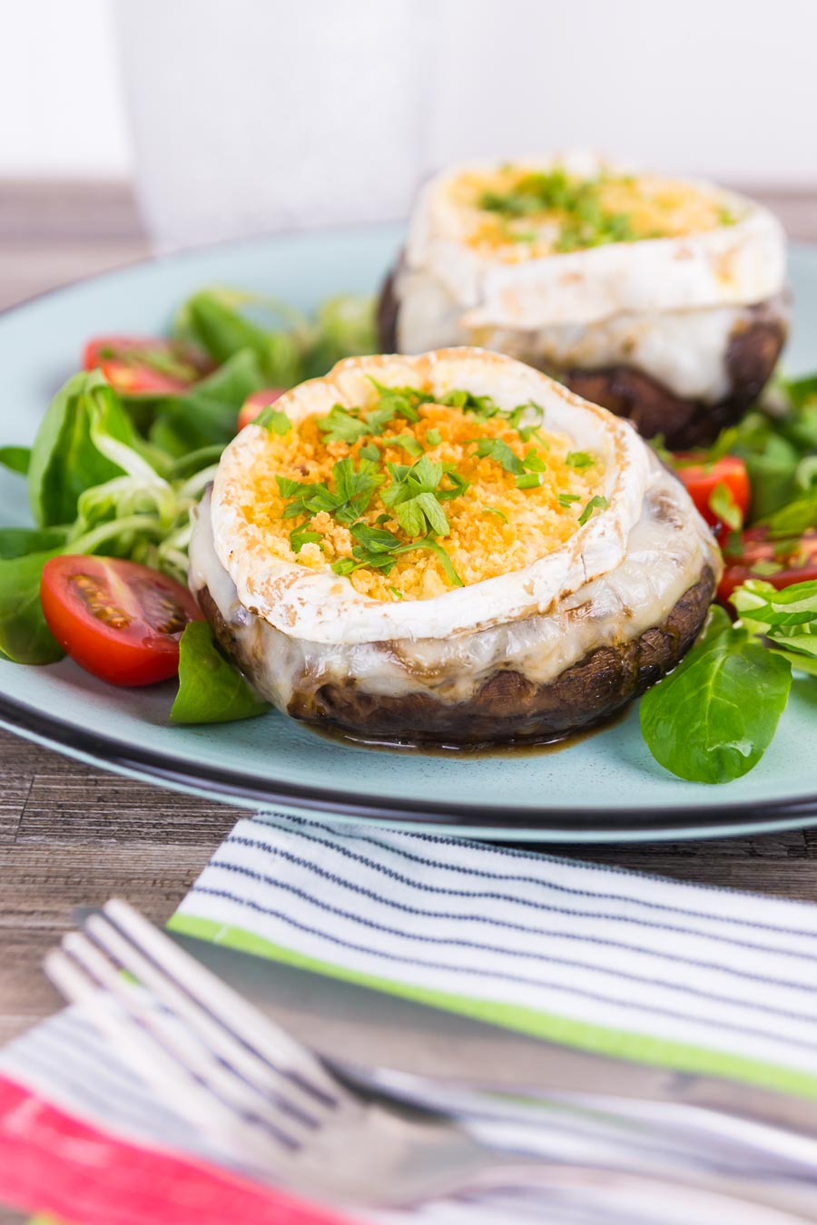 Caramalised Onion and Goats Cheese Stuffed Portobello Mushrooms These stuffed portobello mushrooms evoke the flavours of a classic goats cheese and onion tart stuffed inside wonderfully baked mushrooms.