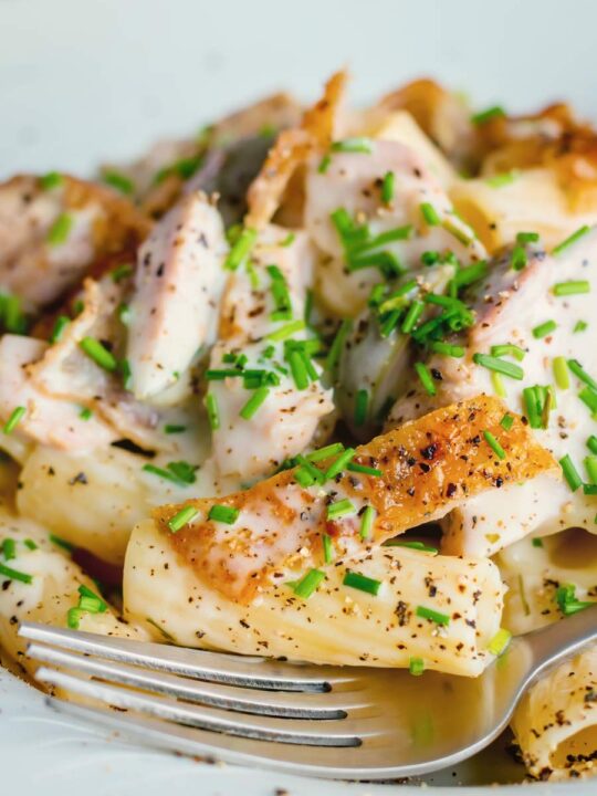 Chicken thighs provide an intense chicken flavour in this creamy lemon chicken pasta, throw in some anchovies and capers and you have a taste sensation!