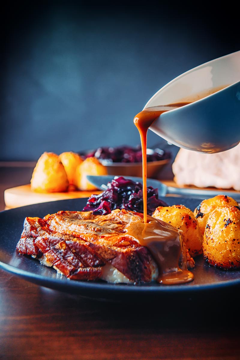 There is nothing as fine as a piece of slow roast pork belly with a crispy crackling, particularly when it has a sexy gravy too… So I guess this goes down as fine, real damn fine!