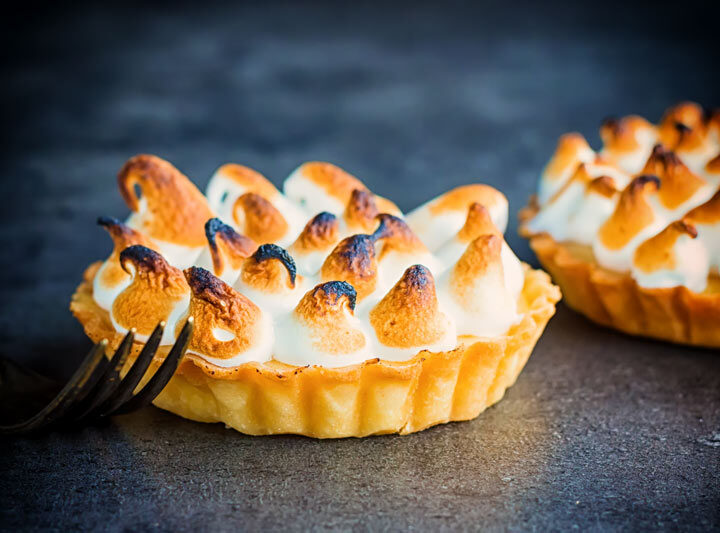 Make this mouth-watering individual lemon meringue pie for dessert tonight, this is a dessert for one so you can indulge your sweet tooth without sharing! I can not even tell you how great this flaky pastry is.