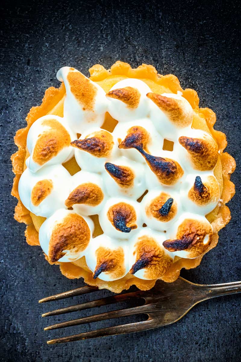 Make this mouth-watering individual lemon meringue pie for dessert tonight, this is a dessert for one so you can indulge your sweet tooth without sharing! I can not even tell you how great this flaky pastry is.