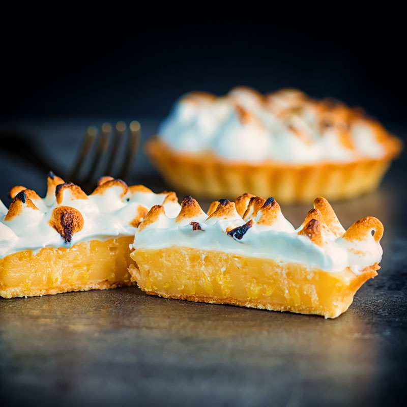 Make this mouth-watering individual lemon meringue pie for dessert tonight, this is a dessert for one so you can indulge your sweet tooth without sharing! I can not even tell you how great this flaky pastry is.