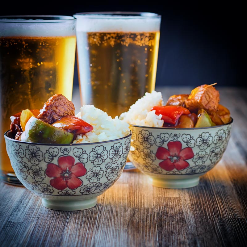 Sweet and sour chicken is an ever present Chinese take away favourite, sure it is not an authentically Chinese dish... But let's face it, we all know it and love it!