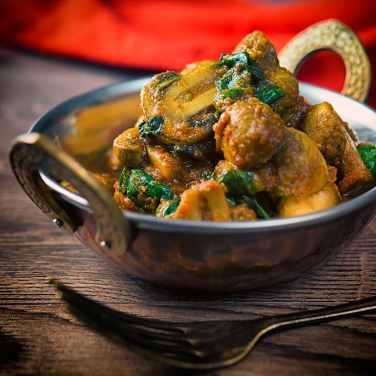 Quick Vegan Spinach and Mushroom Curry - Krumpli