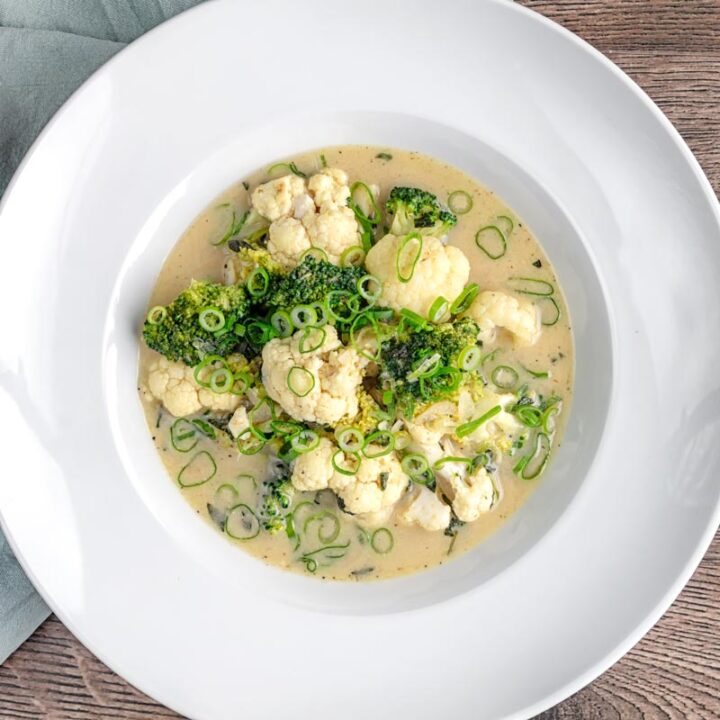 Cauliflower and Broccoli Thai Curry Soup Recipe