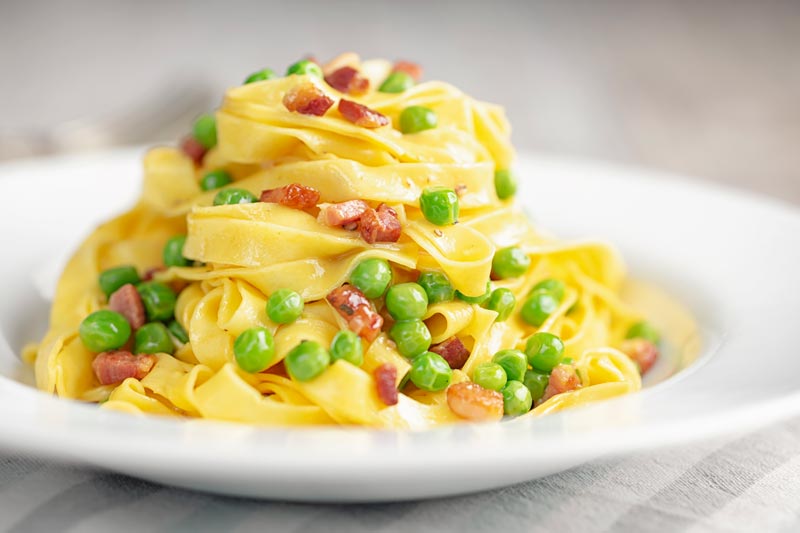 Quick & Easy Pasta Carbonara with Peas Krumpli