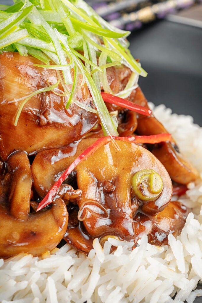 Chinese Chicken and Mushroom Stir Fry, Fast & Easy | Krumpli