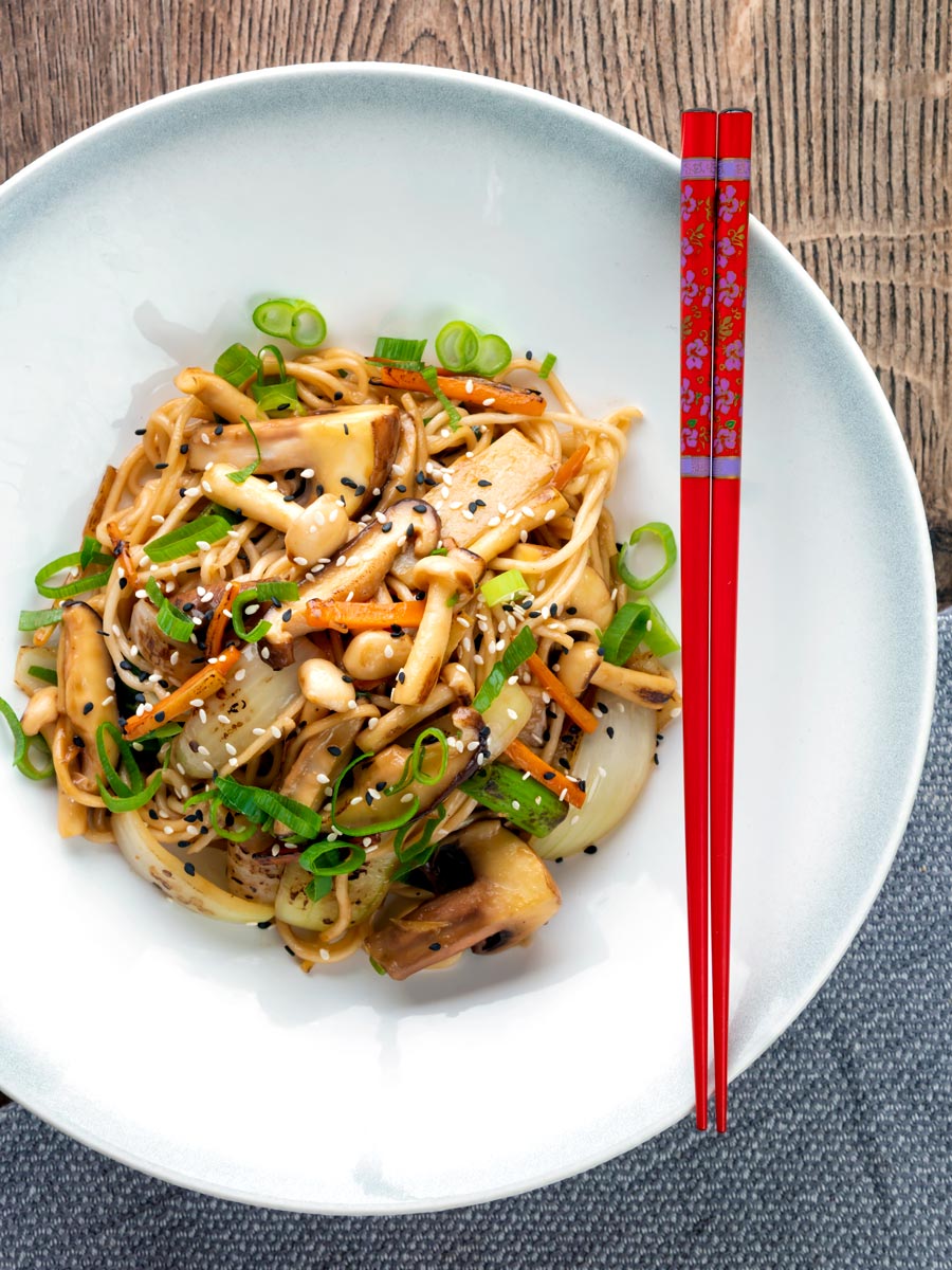 Mushroom Chow Mein Vegetarian Fakeaway Krumpli
