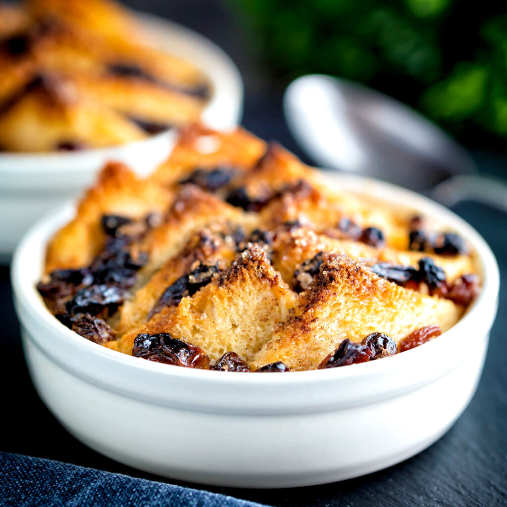 Individual Bread and Butter Puddings with Raisins &amp; Sultanas - Krumpli