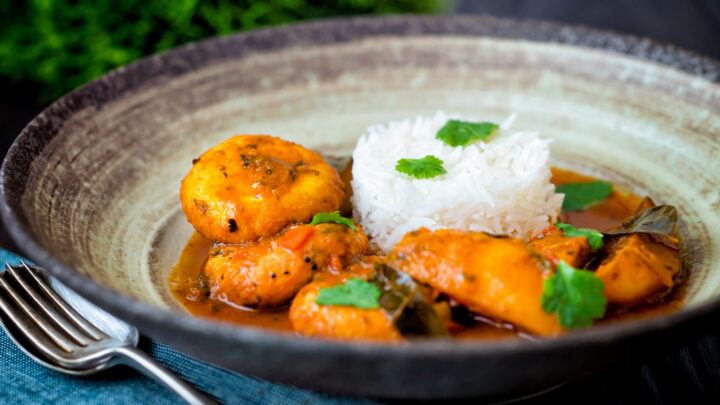 Aloo paneer potato and cheese curry or chanar dalna served with rice.