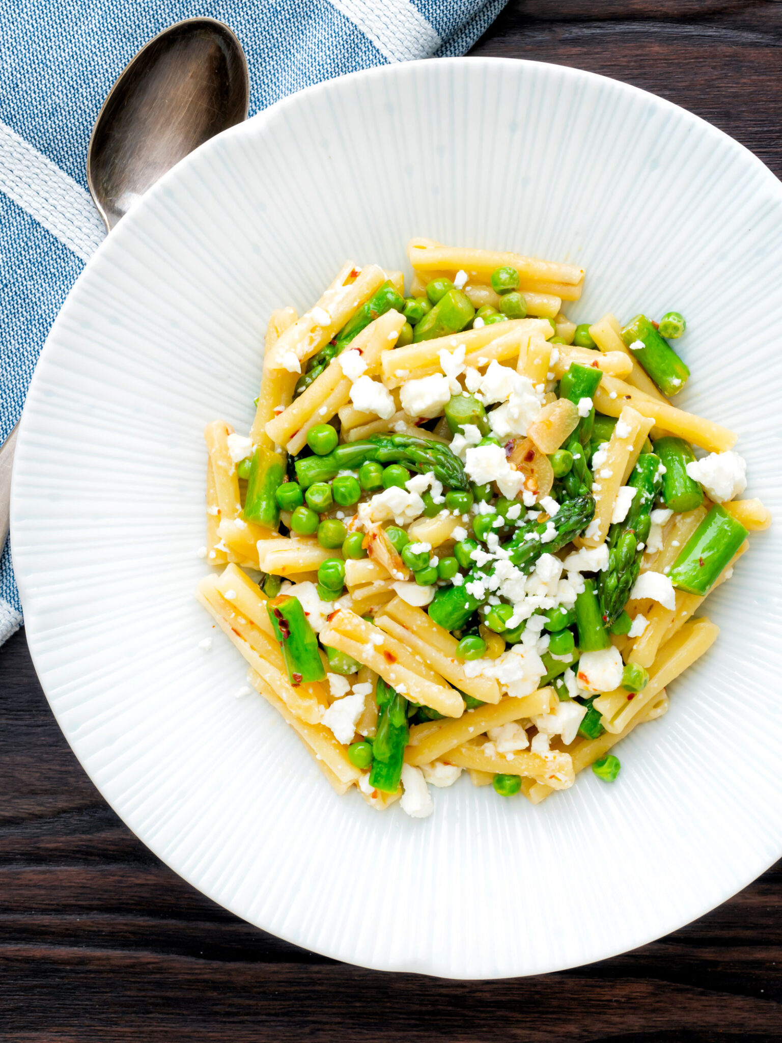 Pea and Asparagus Pasta with Feta Cheese Krumpli