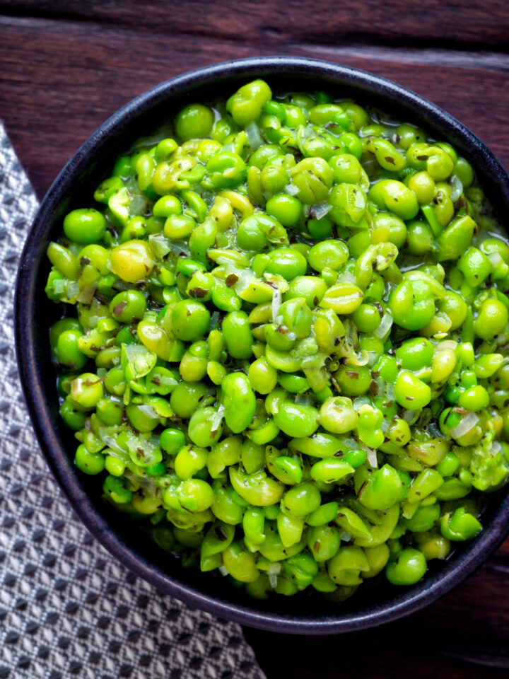 Easy Crushed Minted Peas with Shallots Krumpli