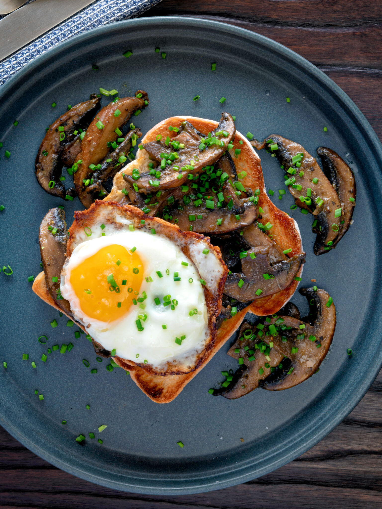 Devilled Mushrooms on Toast with Eggs Krumpli
