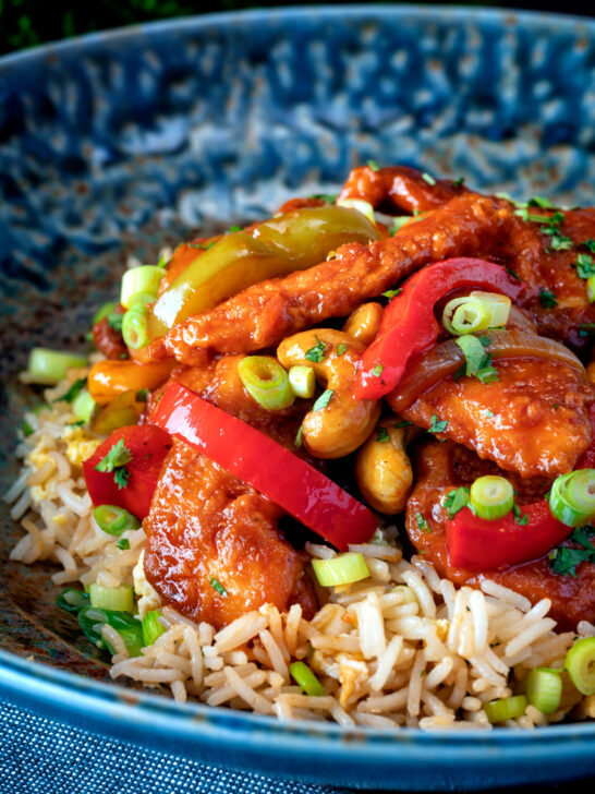Dragon chicken with peppers and cashew nuts.