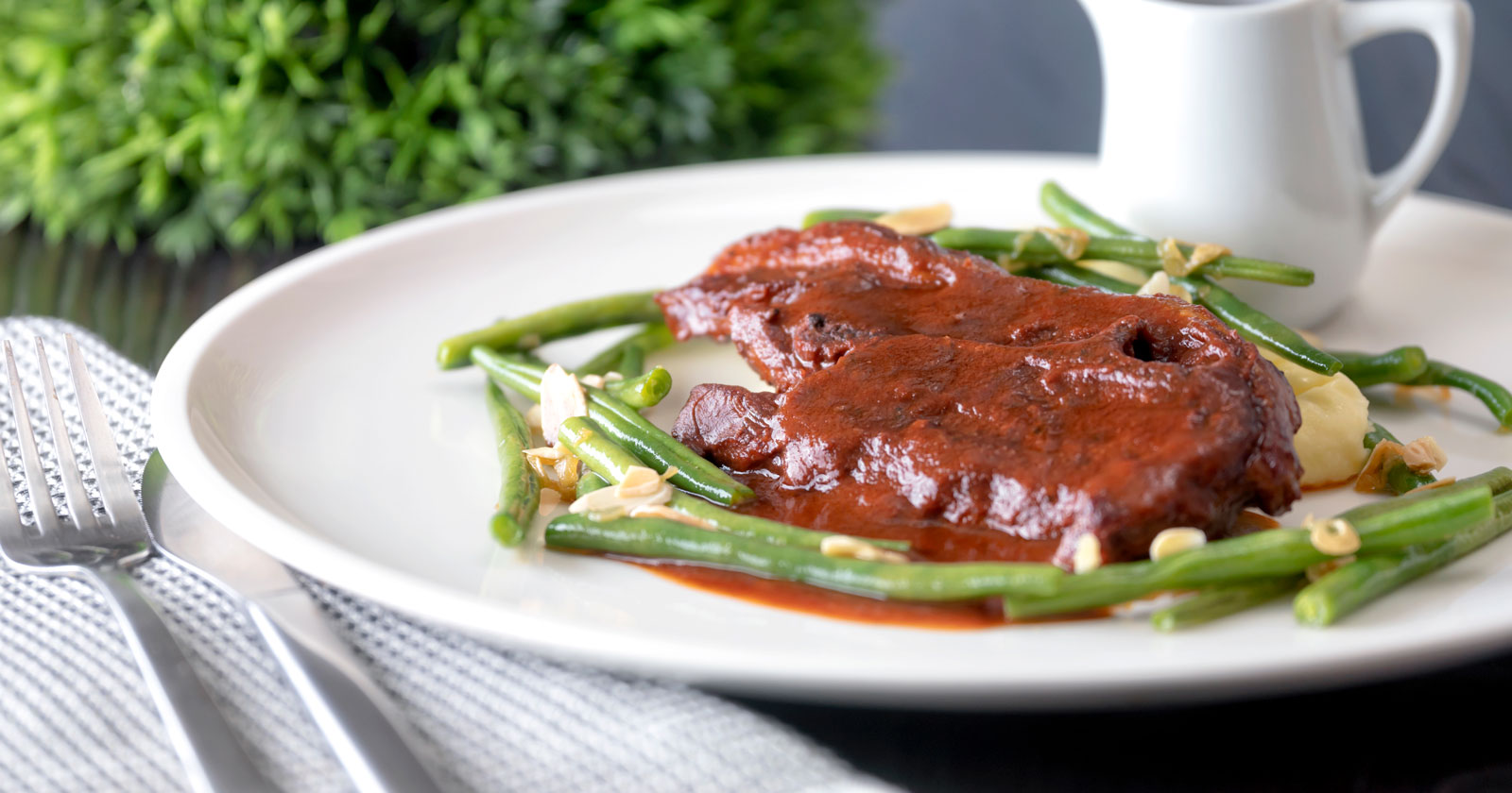 Lamb Shoulder Chops in Tomato and Wine Sauce - Krumpli