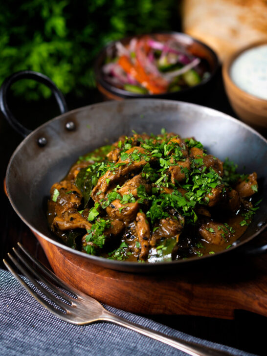 Tamil black pepper chicken curry, aka Chettinad chicken with naan and salad.