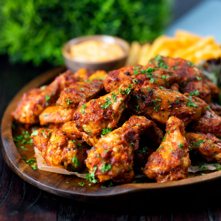 Hot and spicy peri peri chicken wings served with spicy mayo, fries and salad.