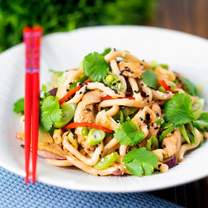 Wagamama inspired ginger chicken udon noodle stir fry.