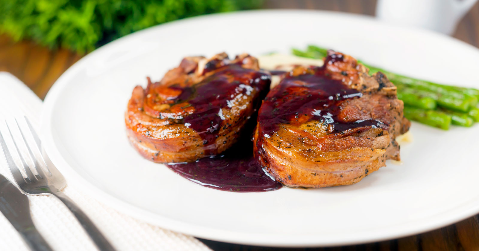 Minted Lamb Chops with Red Wine Sauce Krumpli