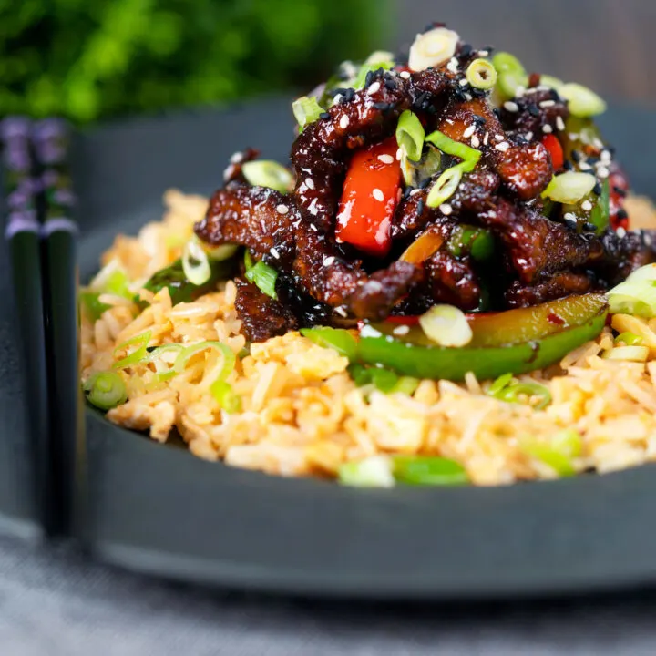 Chinese shredded crispy chilli beef in a sticky spicy sauce served with egg fried rice.