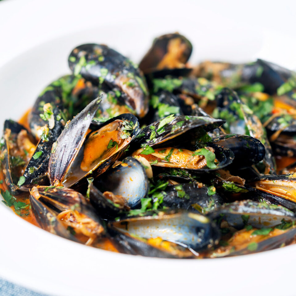 Thai Red Curry Mussels in Coconut Milk Krumpli