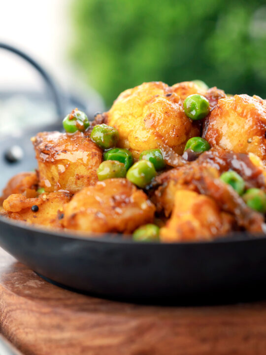 Aloo sales gobi matar