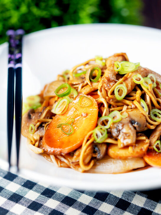 British Chinese takeaway style chicken chow mein noodle stir fry.