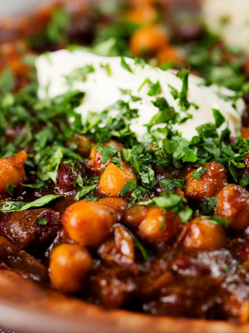 Chickpea and Kidney Bean Chilli (Vegan) Krumpli