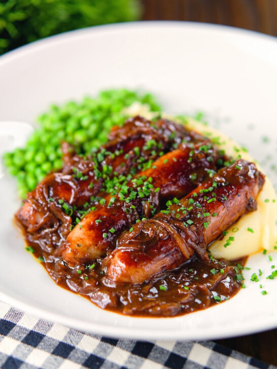 Devilled sausages in a spicy onion gravy with mashed potato and peas.