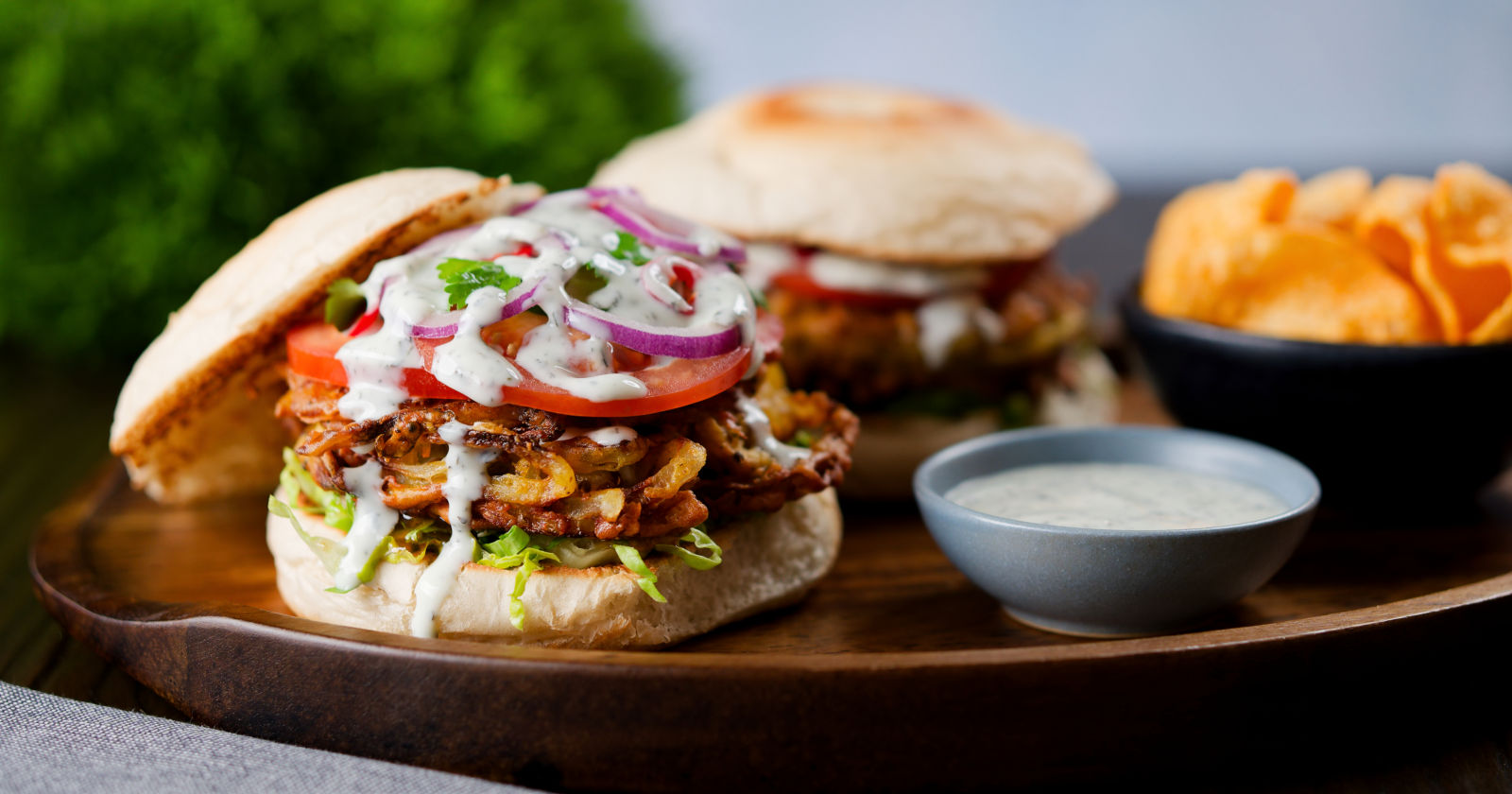 Onion Bhaji Burger with Raita Krumpli
