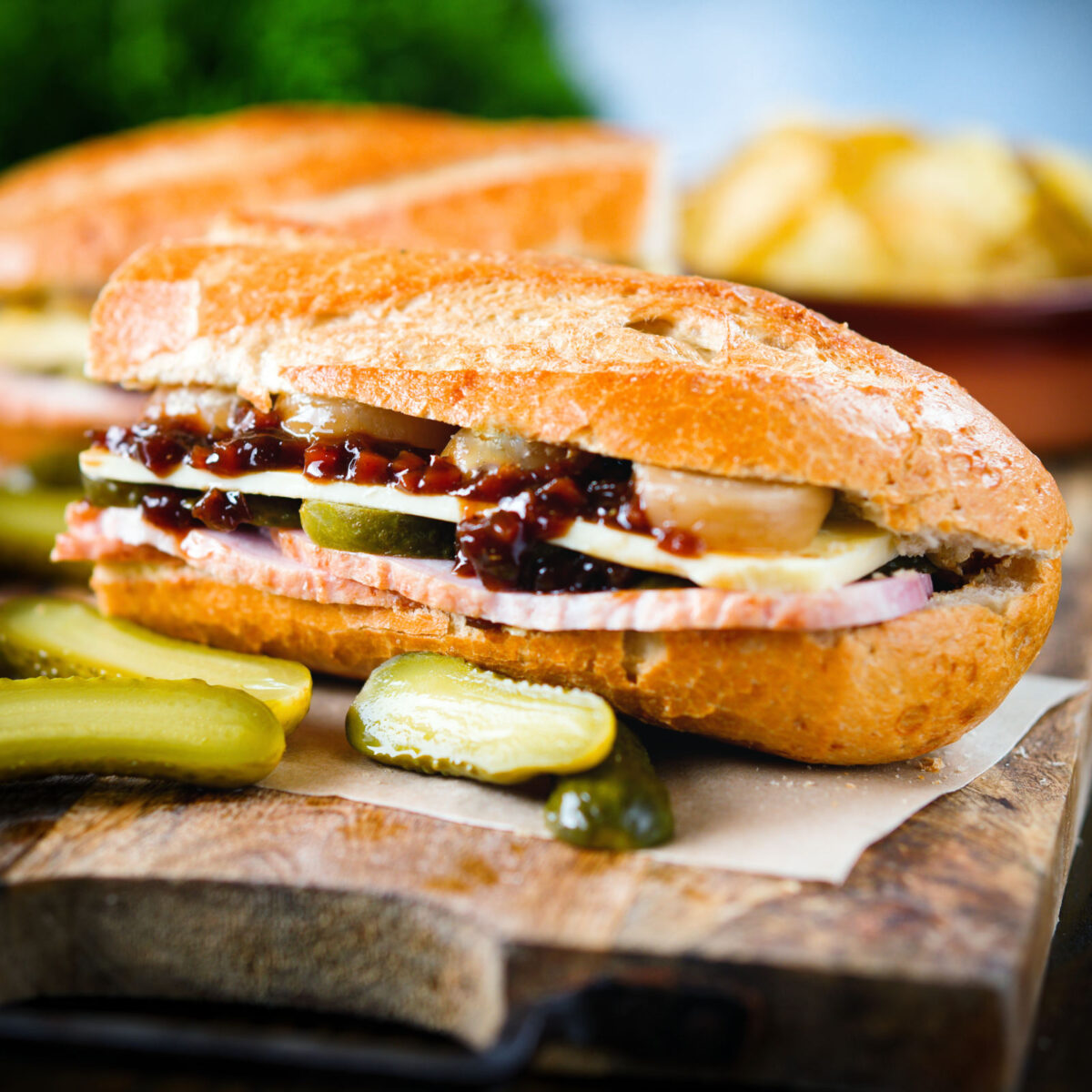 ploughman-s-sandwich-with-ham-cheese-and-pickles-krumpli