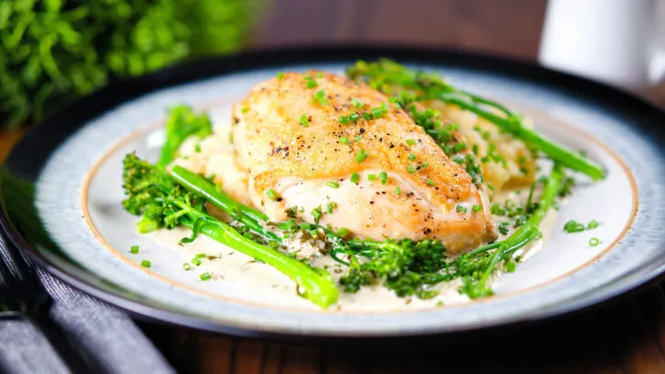 Chicken breast in a creamy tarragon and vermouth sauce with celeriac mash and tenderstem broccoli.