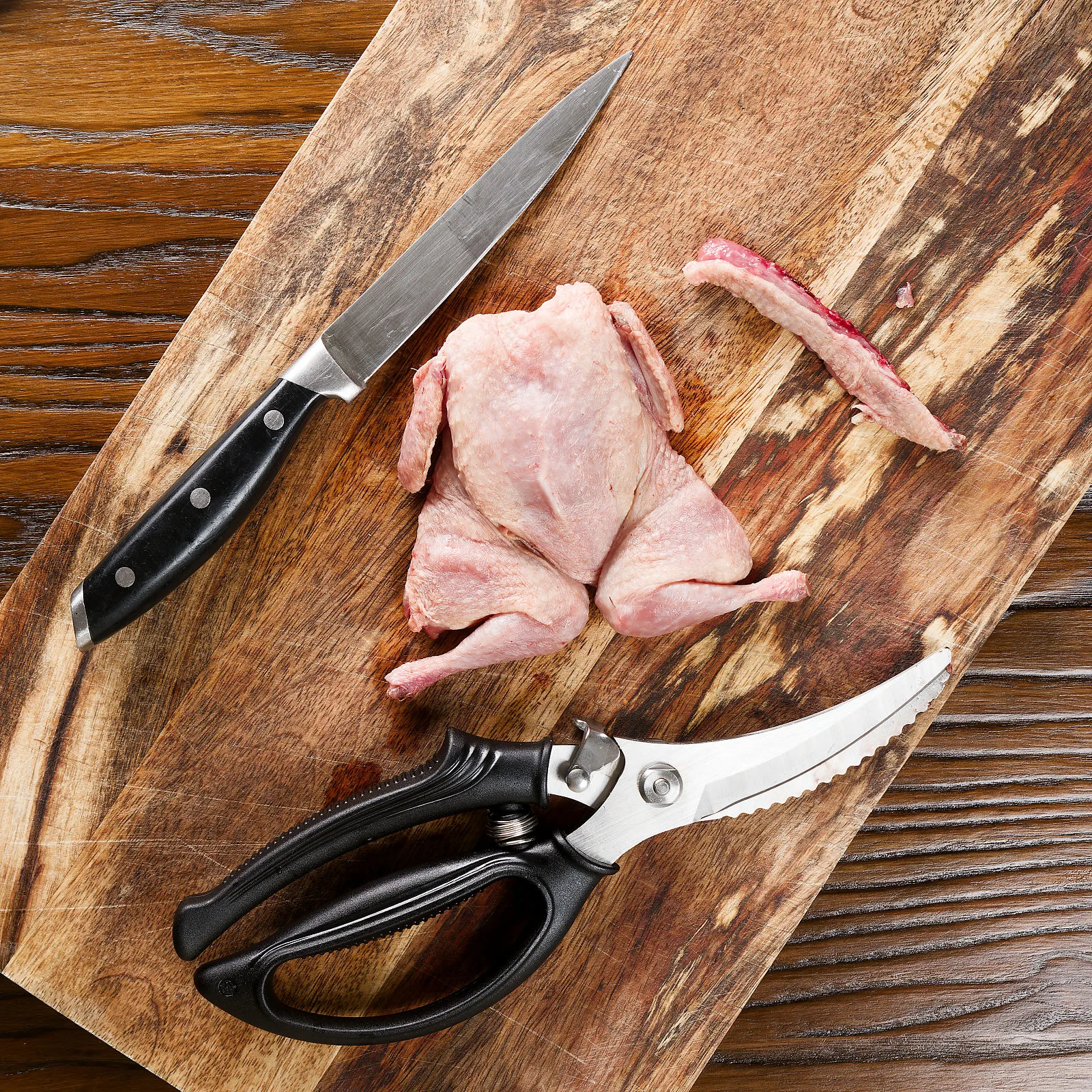 Part 6 of 6 demonstrating how to spatchcock or butterfly a quail.