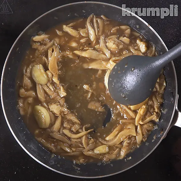 Chicken Chasseur process shots 12 of 16