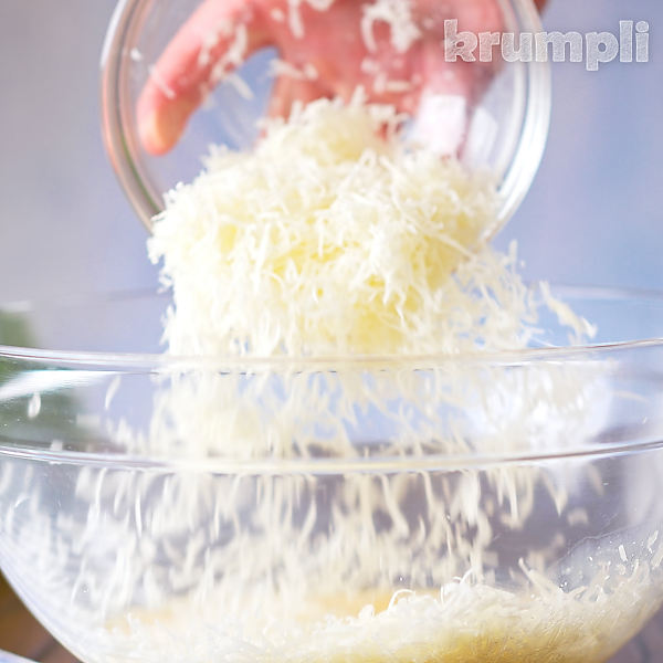 Gnocchi Carbonara process shots 3 of 13