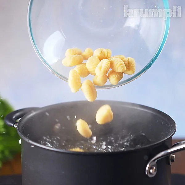 Gnocchi Carbonara process shots 7 of 13