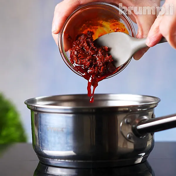 Harissa Chicken Thighs process shots 1 of 10