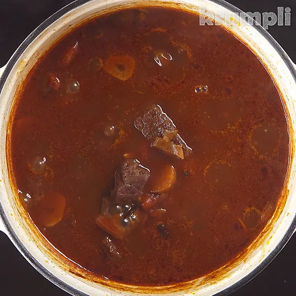 Kokkinisto Greek Beef Stew process shots 13 of 14