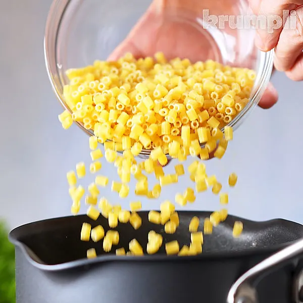 Pasta e Piselli process shots 7 of 11