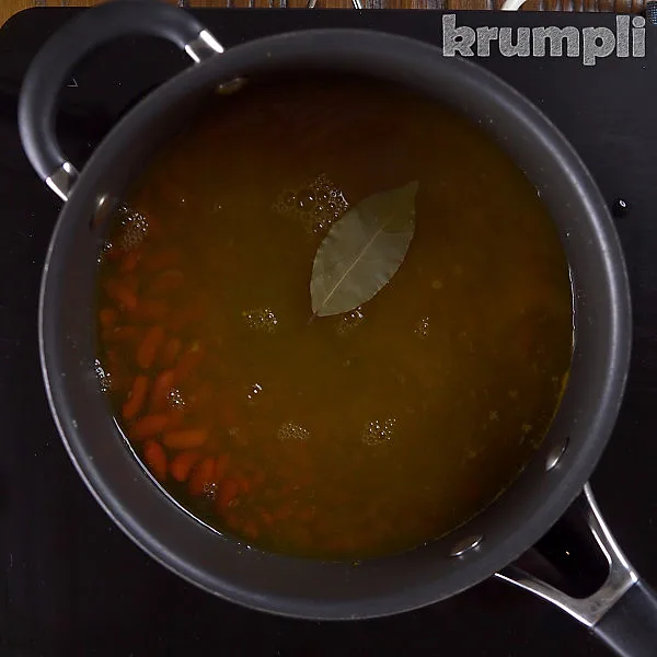 Rajma Masala process shots 2 of 17