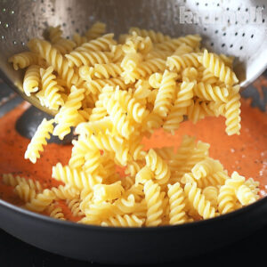 Tomato and Mascarpone Pasta process shots 10 of 12