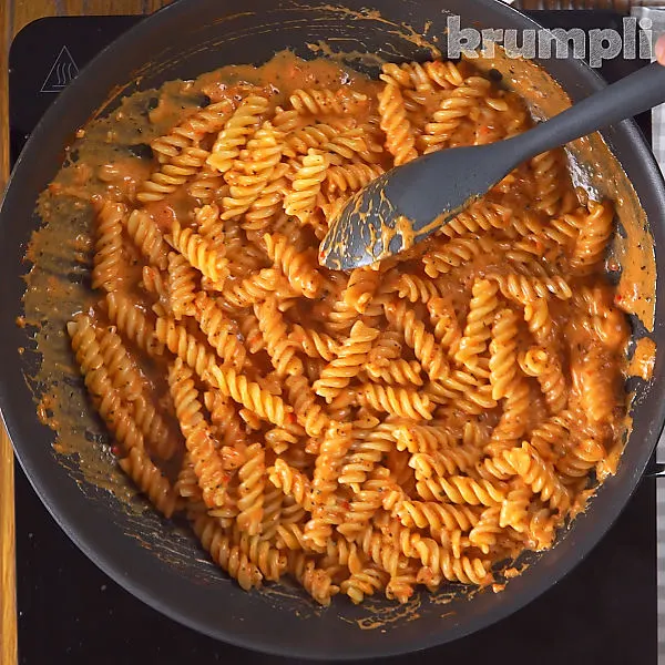 Tomato and Mascarpone Pasta process shots 12 of 12
