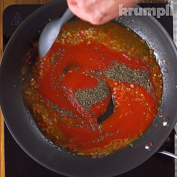 Tomato and Mascarpone Pasta process shots 7 of 12