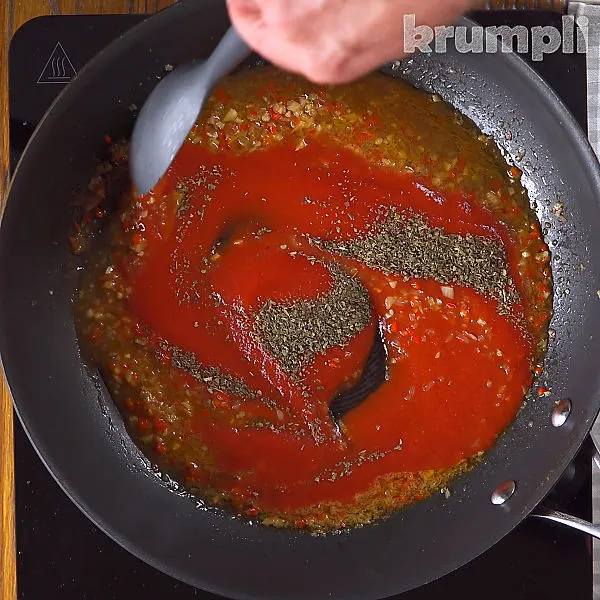 Tomato and Mascarpone Pasta process shots 7 of 12