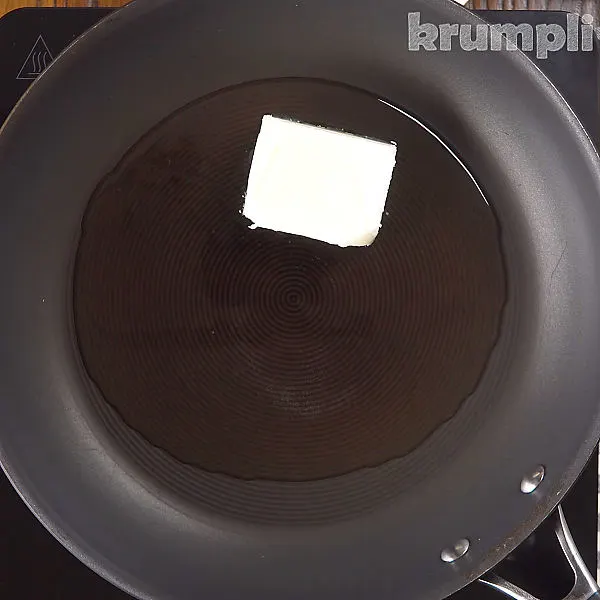 Veal Wiener Schnitzel process shots 1 of 8