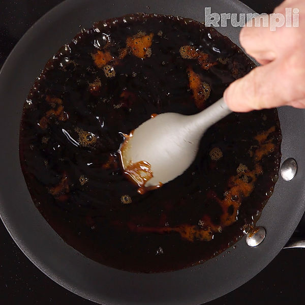 Vietnamese Caramel Chicken process shots 6 of 16